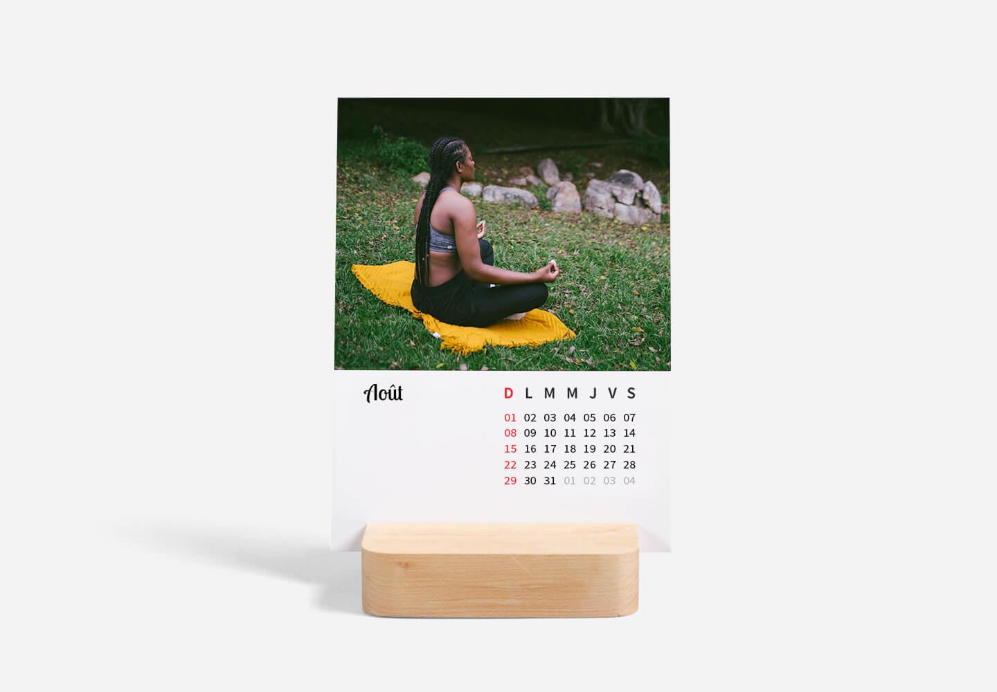 Calendrier sur socle de bois Calendrier sur socle de bois